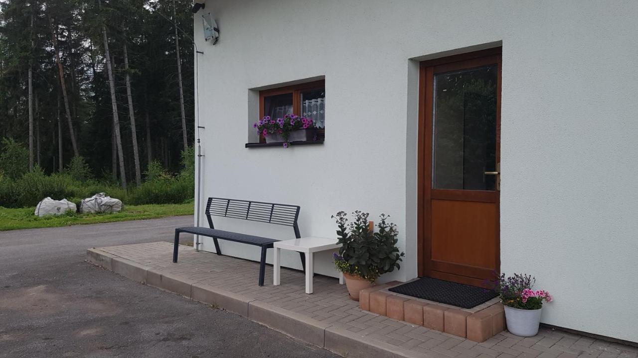 Apartmán Na samotě u lesa -Rasovna Msecke Zehrovice Exteriér fotografie